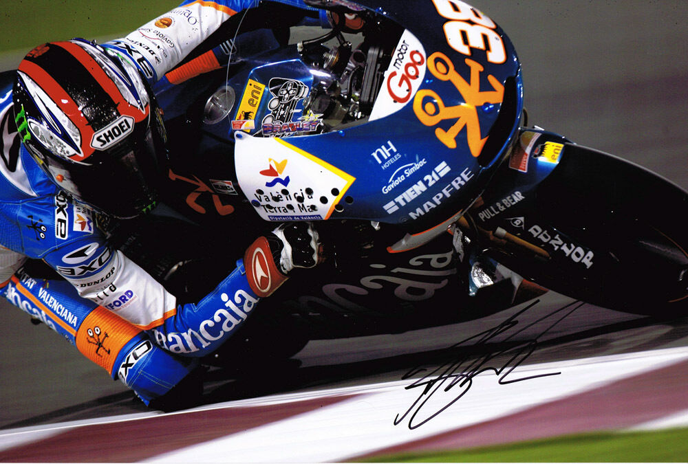 Bradley Smith GENUINE SIGNED British Young Star Moto2 12x8 Photo Poster painting AFTAL Autograph