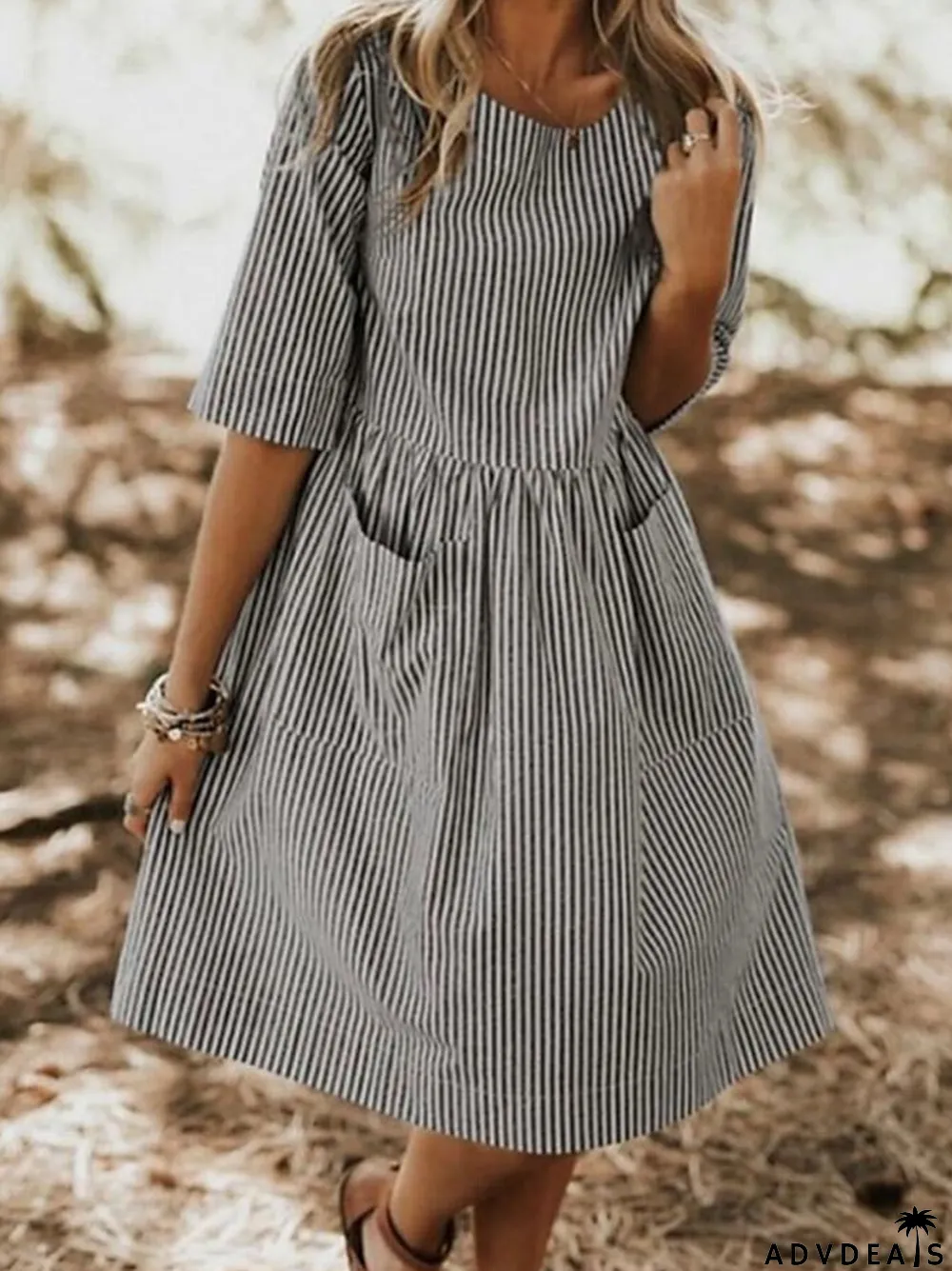 Women's Fashion Casual Cotton Linen Striped Pocket Loose Round Neck Dress