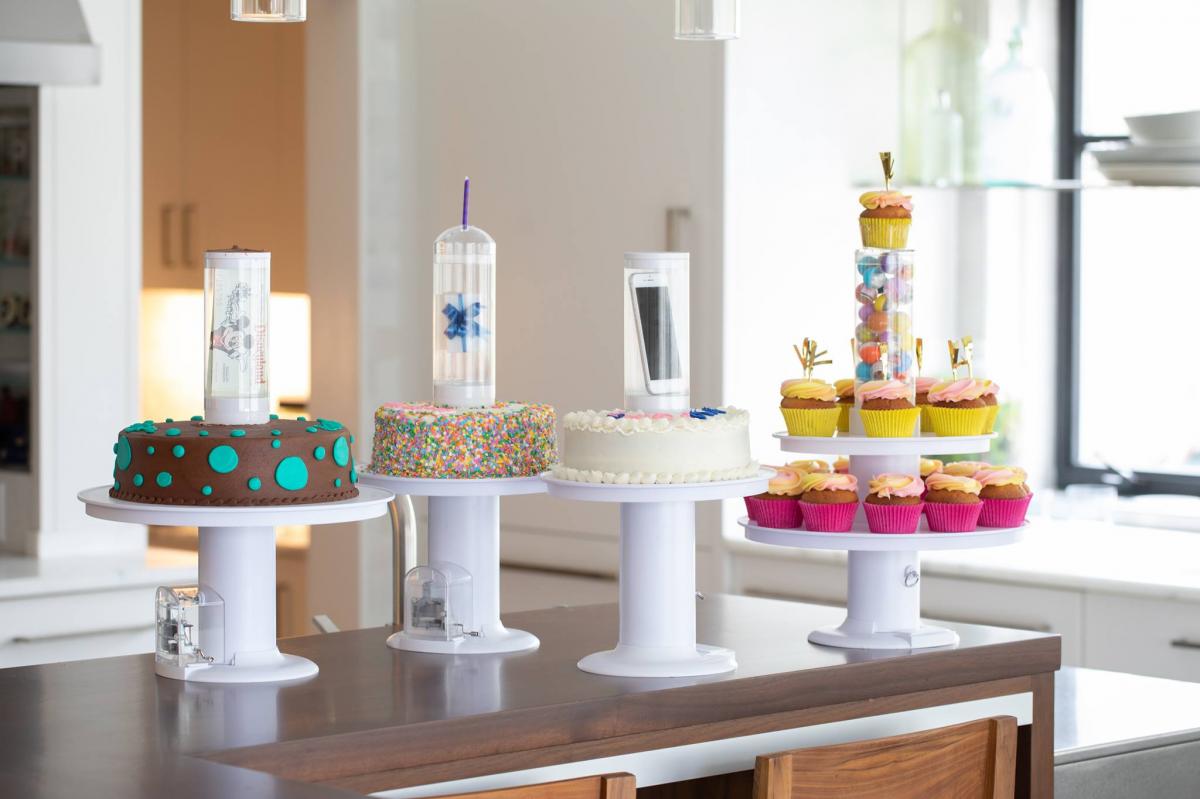 Surprise Cake Stand Pops a Secret Gift Out Of The Center Of The Cake - Prank cake stand