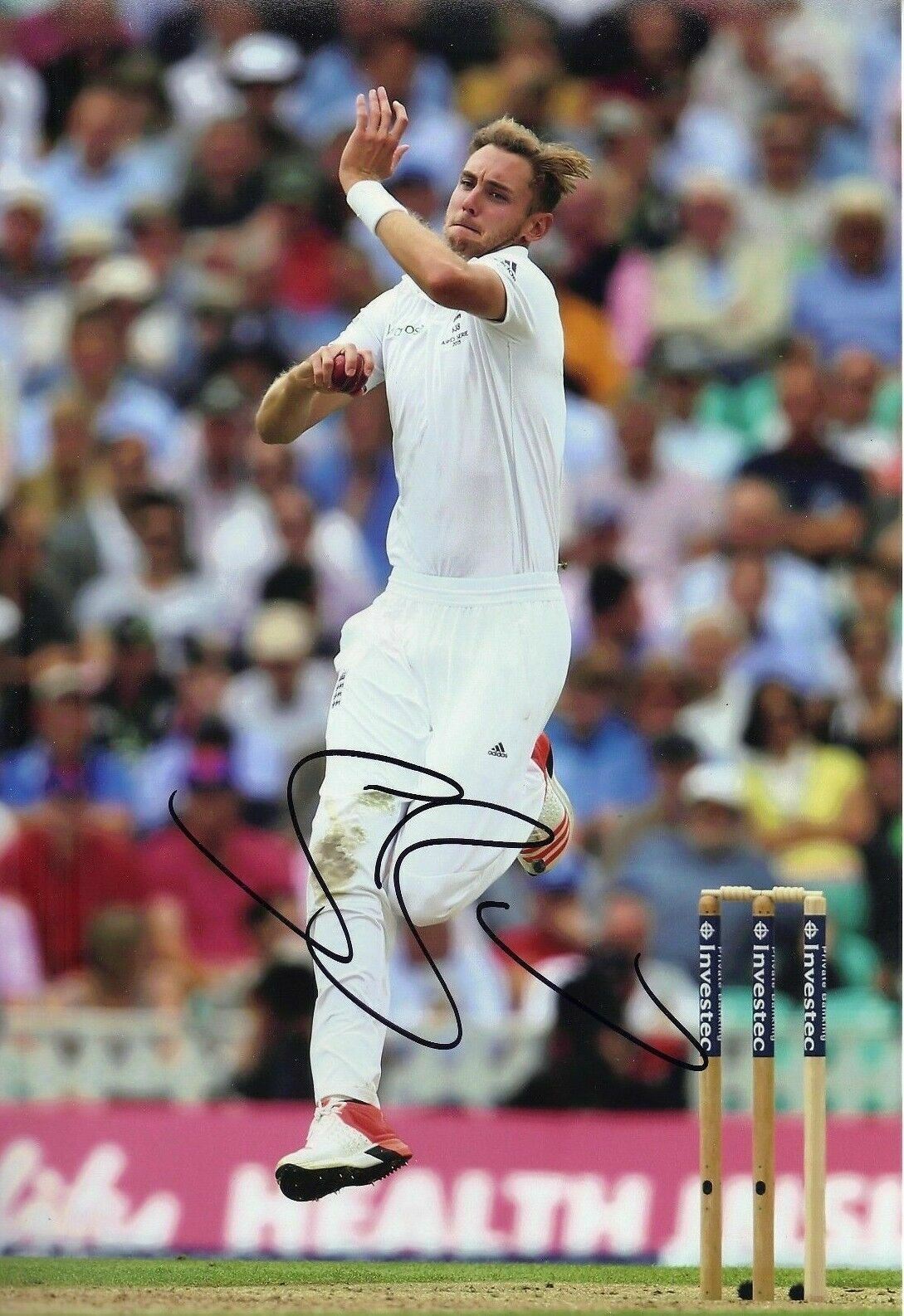 Stuart Broad Signed 12X8 Photo Poster painting 2015 Ashes AFTAL COA (2611)