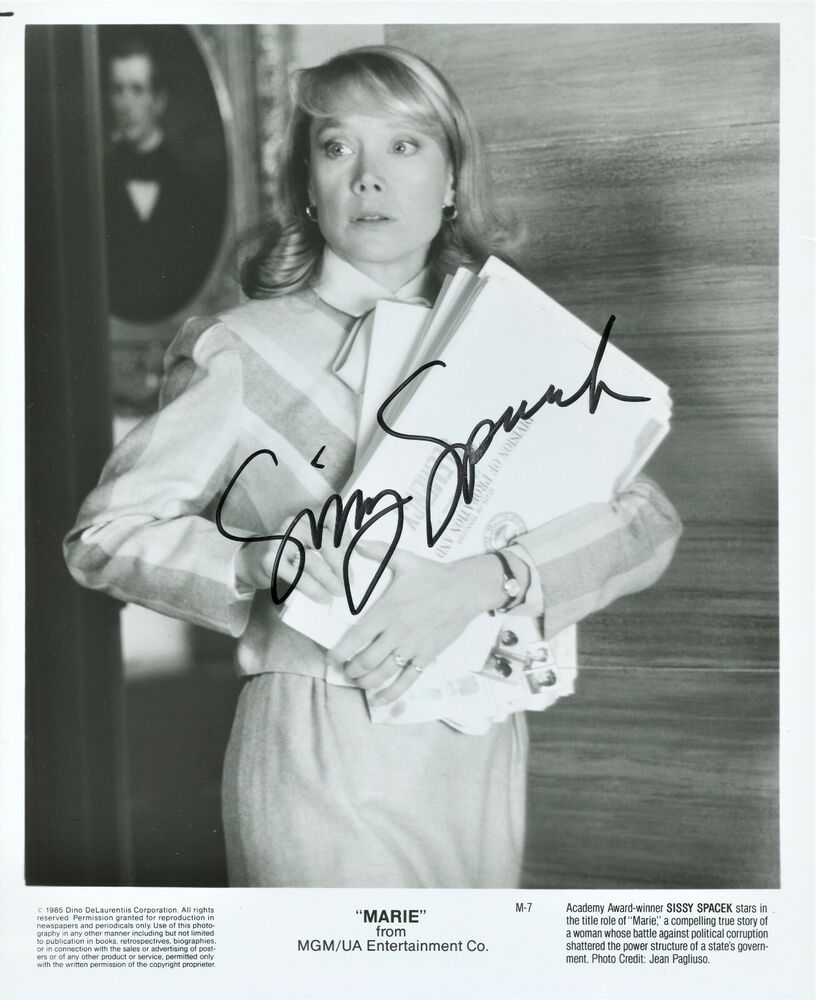 SISSY SPACEK Signed Photo Poster painting - MARIE