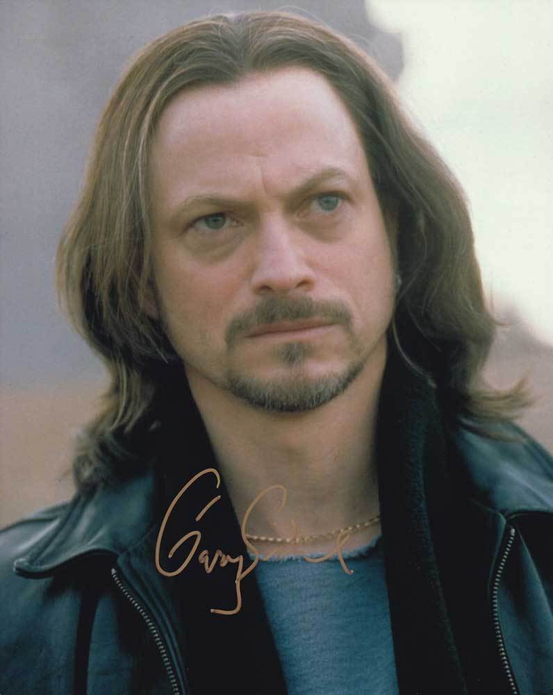 Gary Sinise In-Person AUTHENTIC Autographed Photo Poster painting SHA #18370