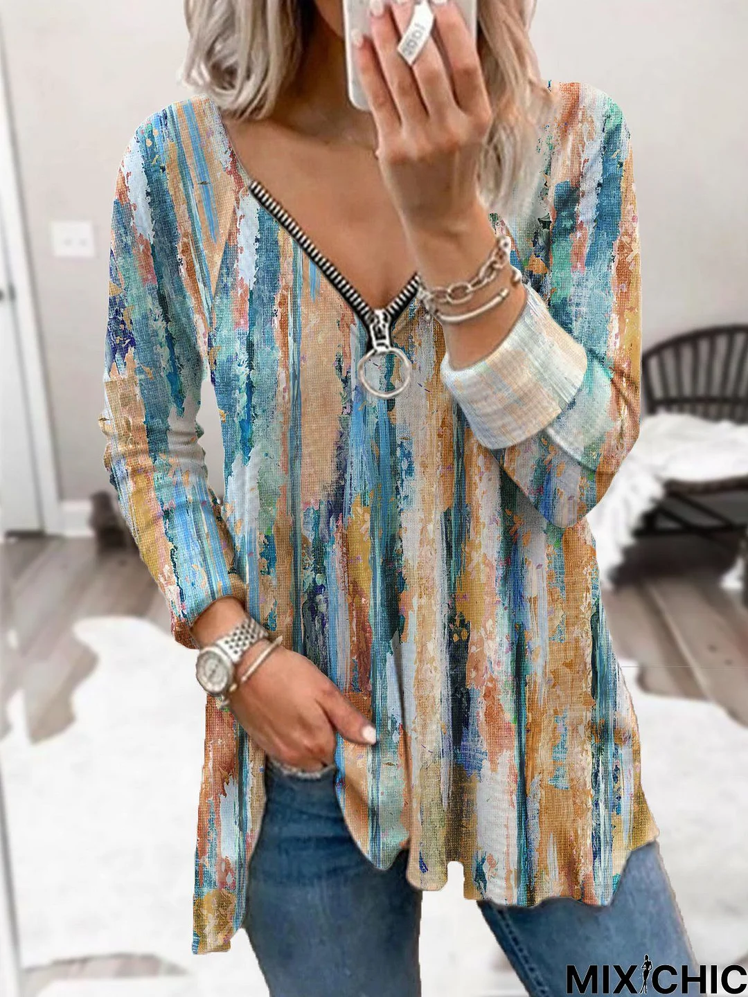 Printed Basic Long Sleeve V Neck T-shirt