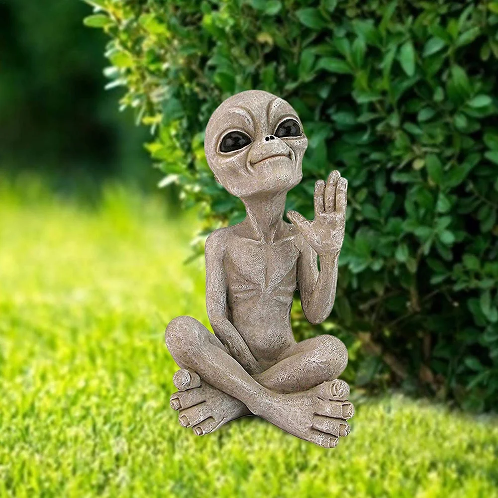Resin Outer Space Alien Statue Outdoor Garden Figurine Alien Martians Decor