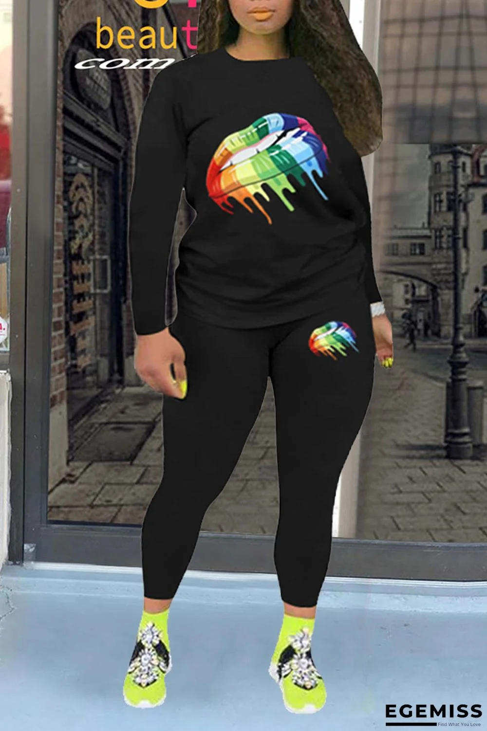Black Fashion Casual Lips Printed Basic O Neck Plus Size | EGEMISS