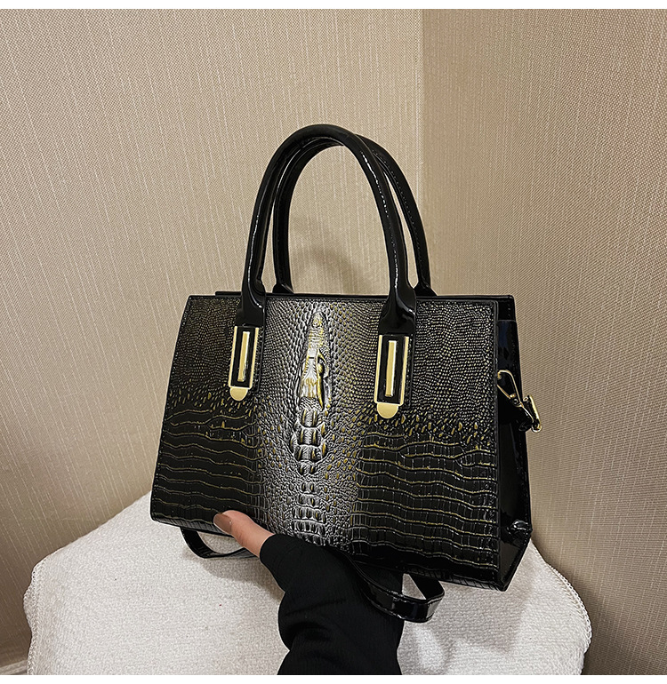 Mature Women's Fashion Handbag Large-capacity Crossbody Bag