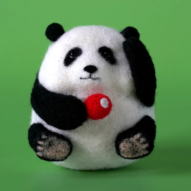 FeltingJoy - Panda Needle Felting Kit - HeHua Take Apple