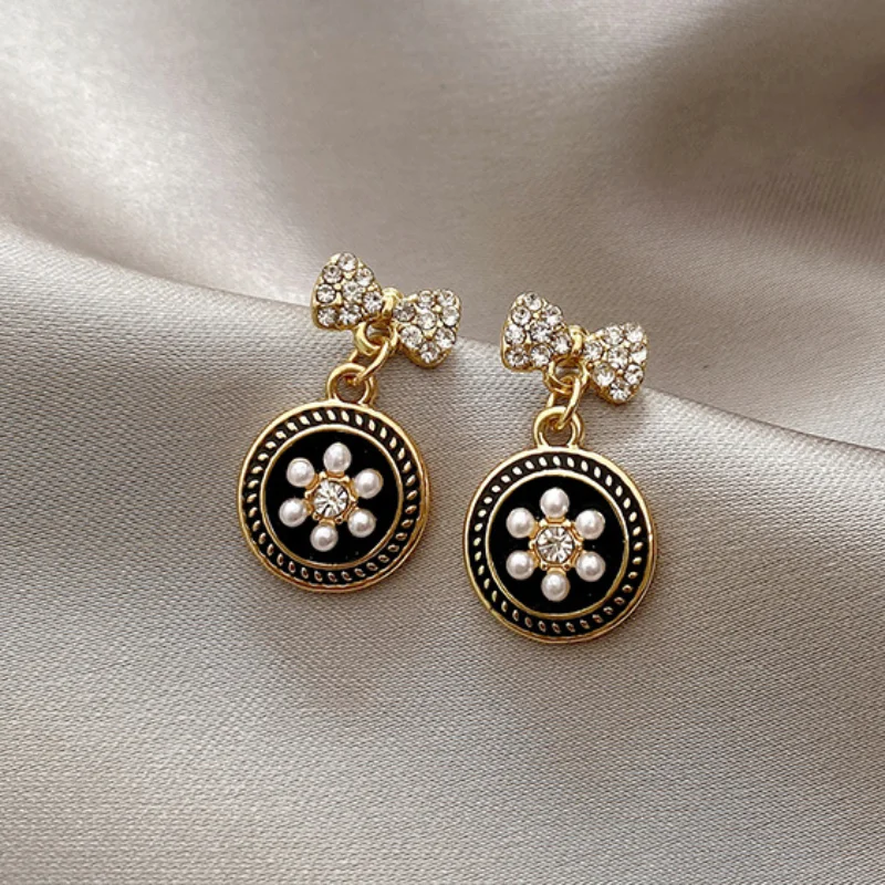 Pearl Circle Bow Earrings