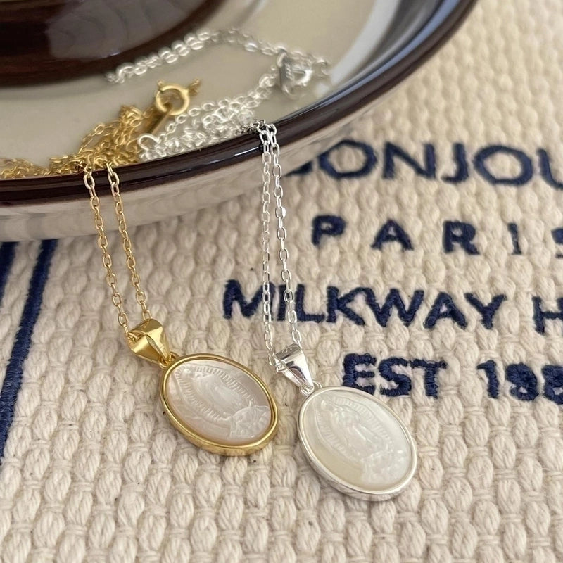 Ins Style Portrait Sterling Silver Shell Pendant Necklace