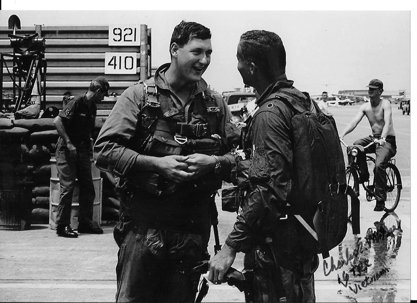 CHARLES MCGEE 302ND FIGHTER SQUADRON TUSKEGEE AIRMAN PILOT RARE SIGNED Photo Poster painting