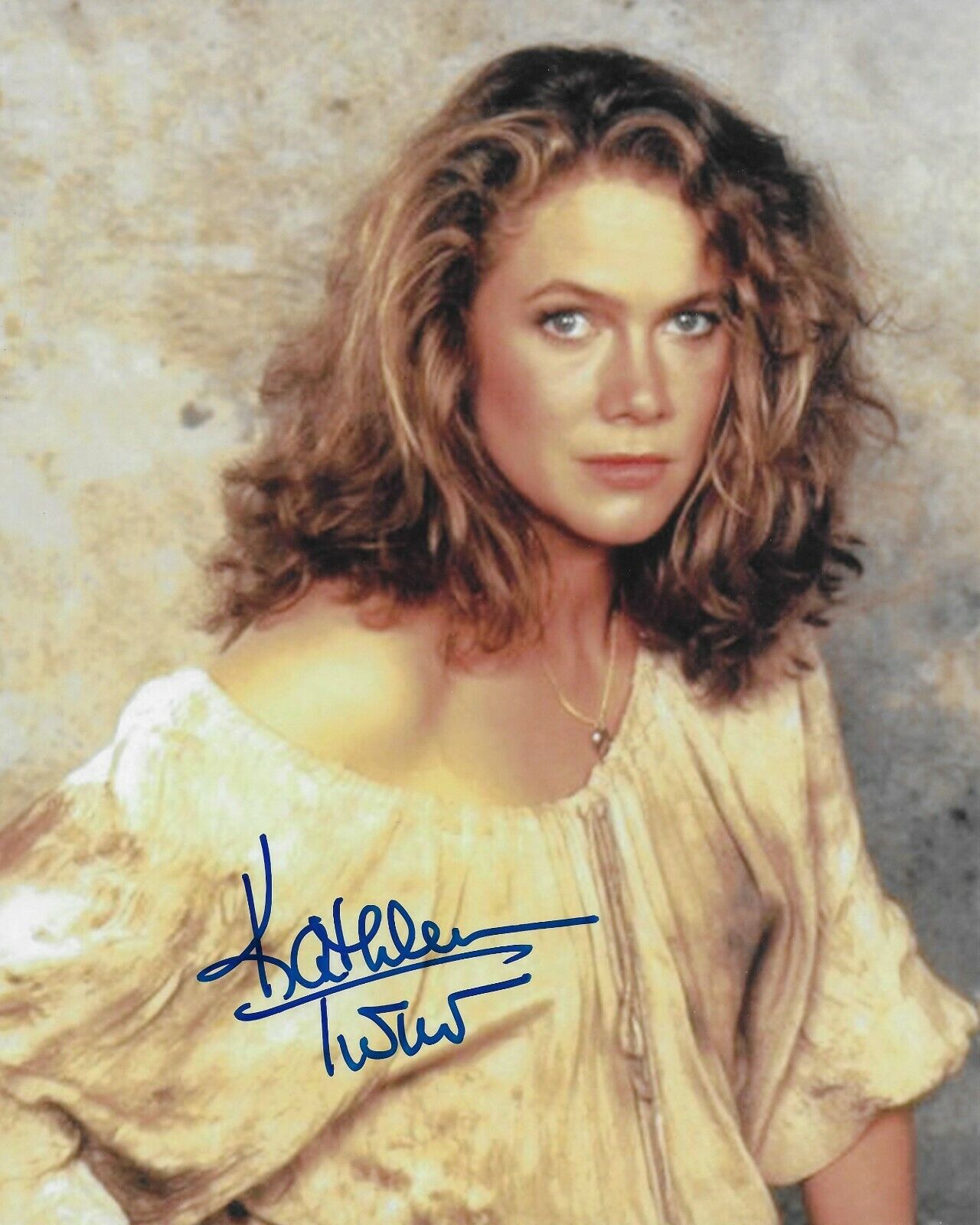 Kathleen Turner Romancing the Stone Original Autographed 8X10 Photo Poster painting #2