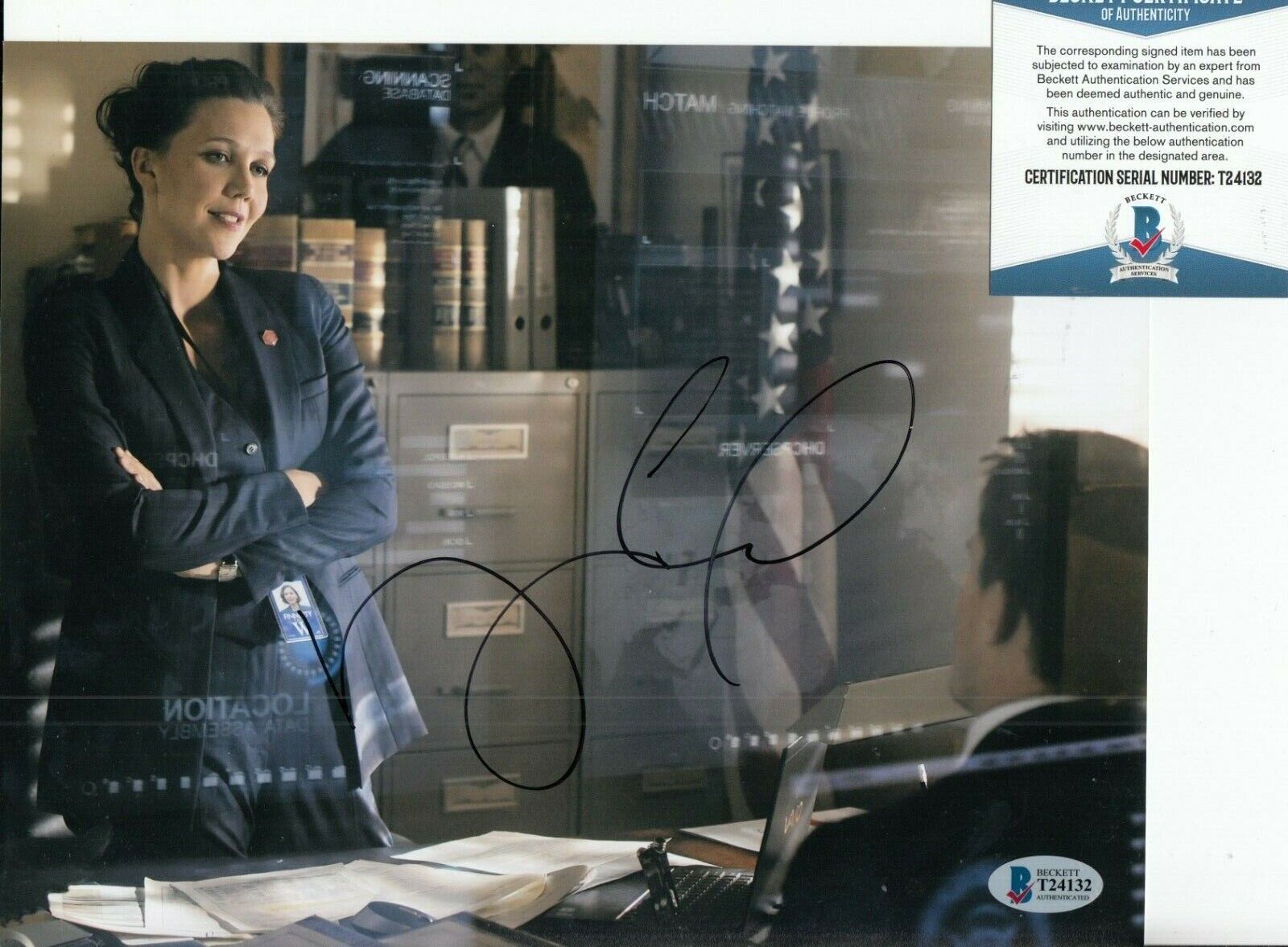 MAGGIE GYLLENHAAL signed (THE DARK KNIGHT) 8X10 *Rachel* Photo Poster painting BAS BECKETT #3