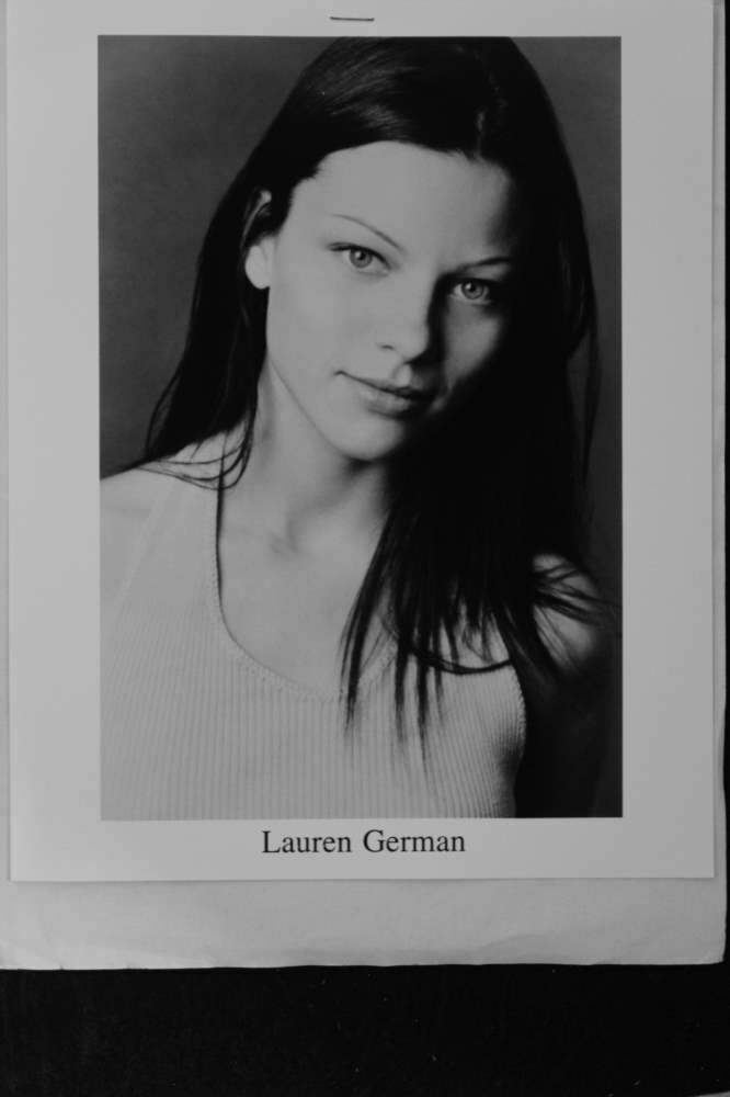 Lauren German - 8x10 Headshot Photo Poster painting with Resume