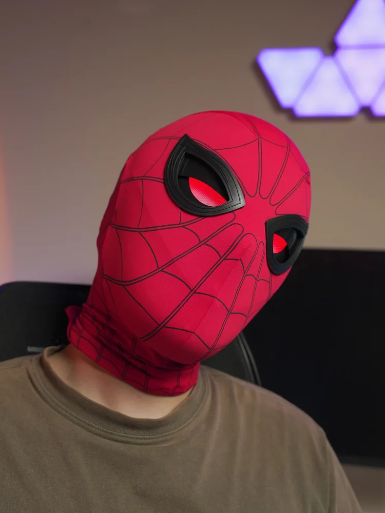 PRE-ORDER CAT Spider Man Helmet 30 Scene