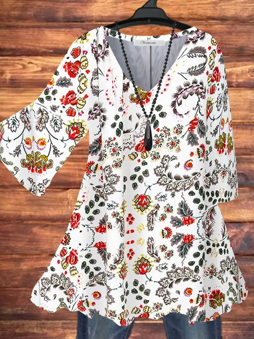 Women 3/4 Sleeve V-neck Floral Printed Graphic Top