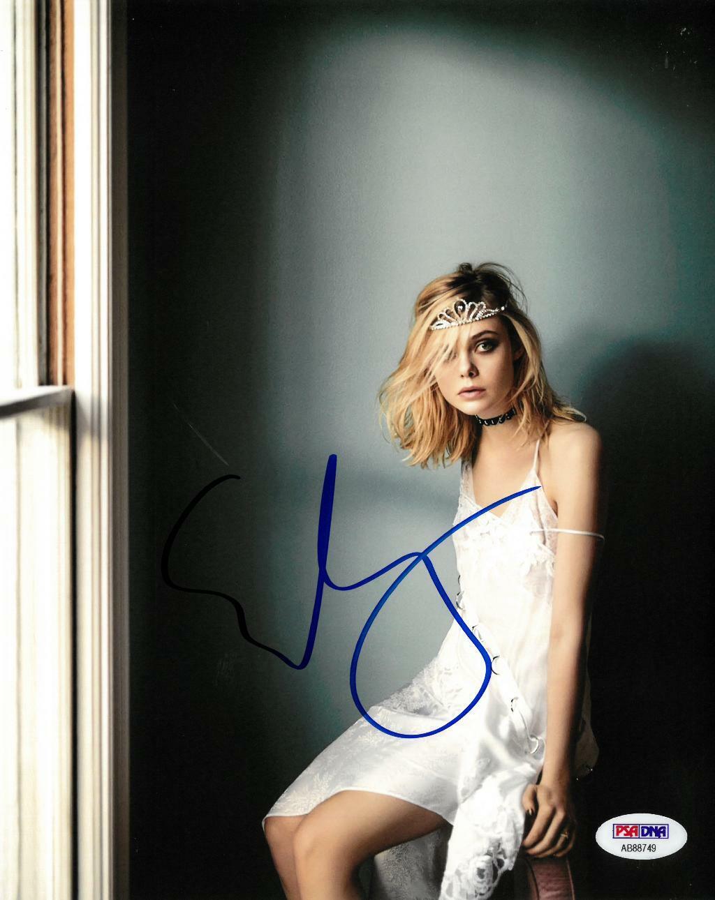 Elle Fanning Signed Authentic Autographed 8x10 Photo Poster painting PSA/DNA #AB88749