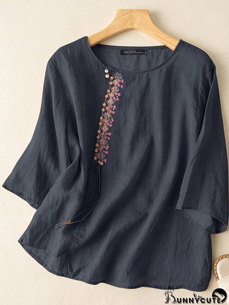 Women Chinese Style Embroidered Cotton 3/4 Sleeve Blouse