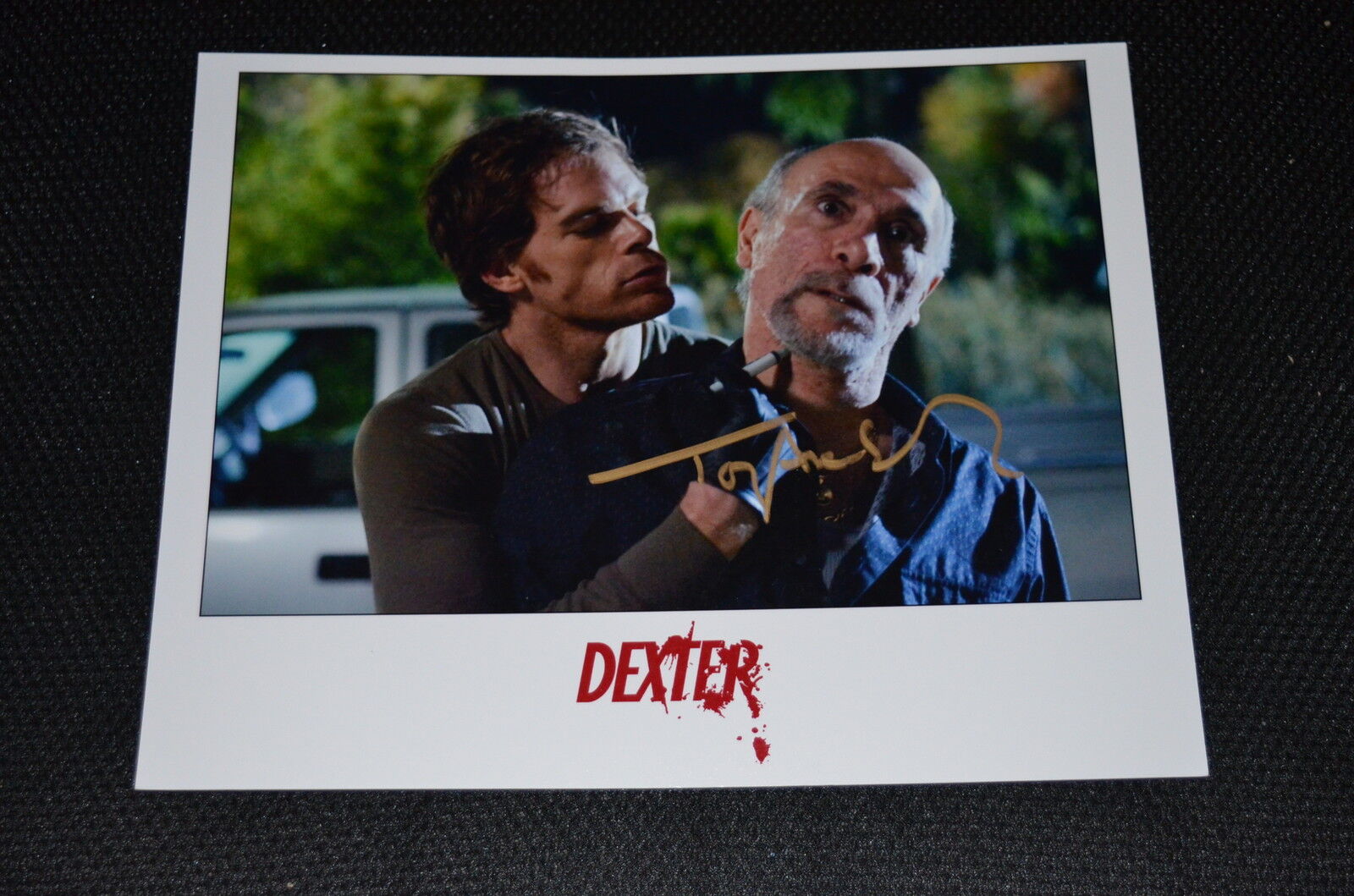 TONY AMENDOLA signed autograph 8x10 20x25 cm In Person DEXTER