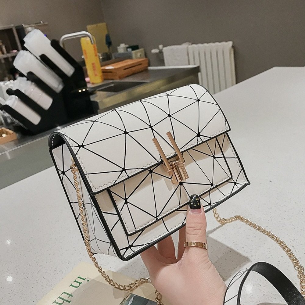 Women Shoulder Bags 2022 Summer New Korean Version of The Messenger Bag Handbag Chain Wild Crack Printing Wild Shoulder Bag US Mall Lifes