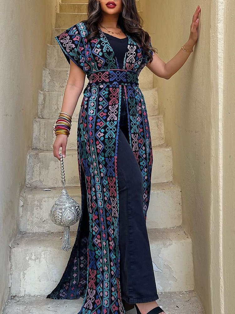 Elegant Geometric Pattern with Belt Abaya