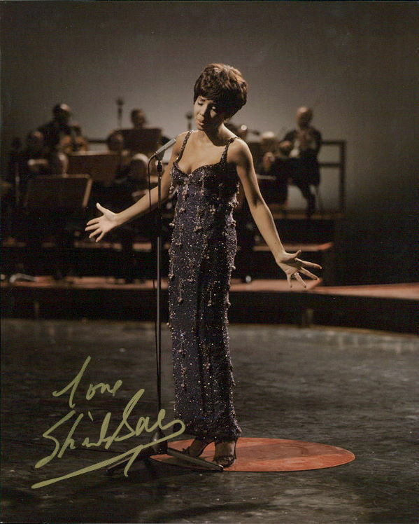 Shirley Bassey signed 8x10 Photo Poster painting in-person