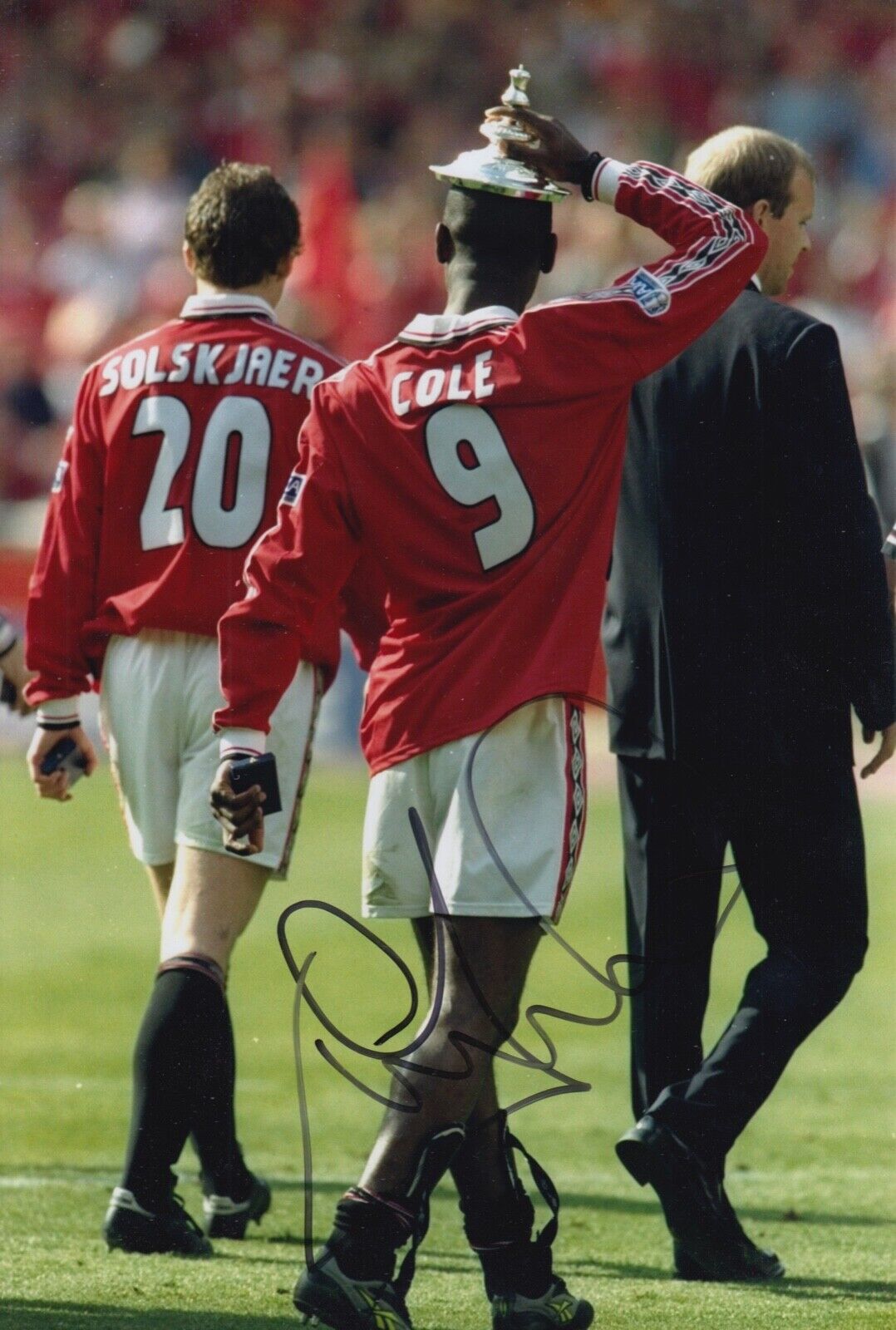 ANDY COLE HAND SIGNED 12X8 Photo Poster painting MANCHESTER UNITED FOOTBALL AUTOGRAPH 4