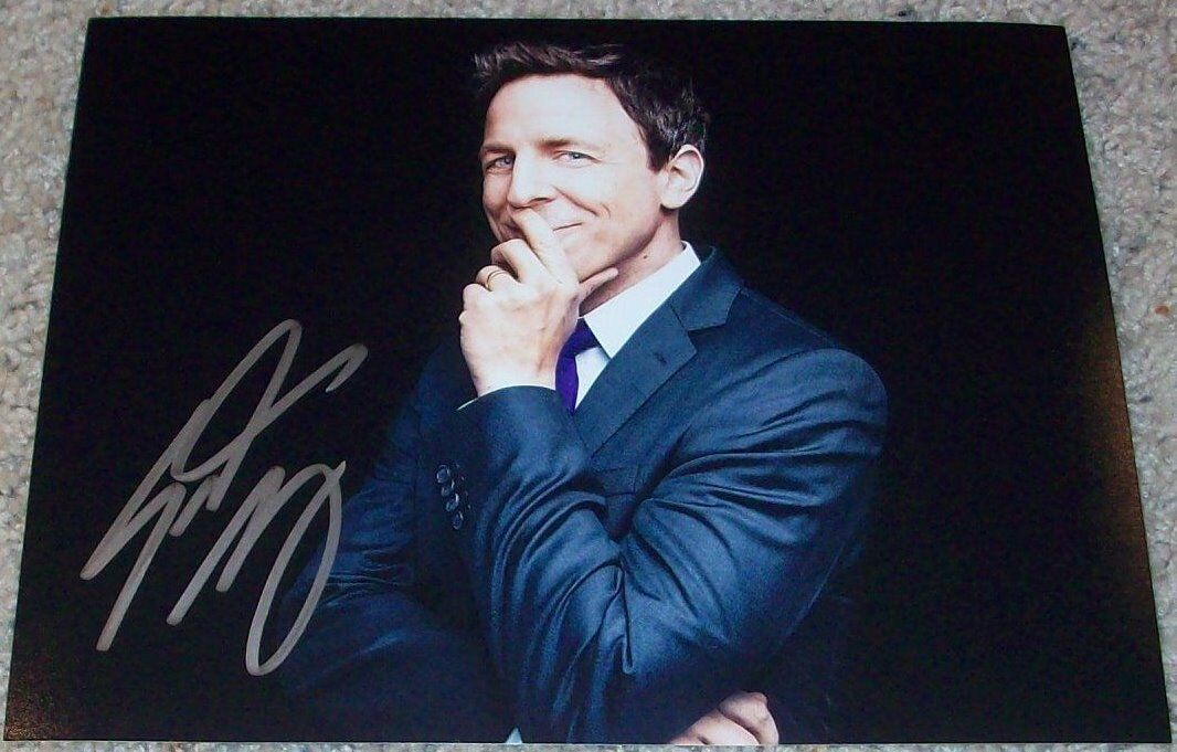 LATE NIGHT WITH SETH MEYERS SIGNED AUTOGRAPH SNL 8x10 Photo Poster painting E w/EXACT PROOF