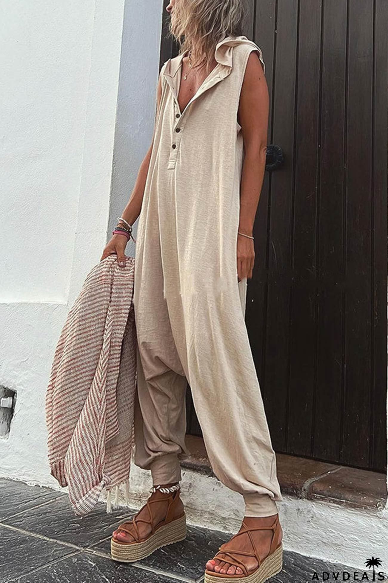 Single-breasted Sleeveless Hooded Jumpsuit