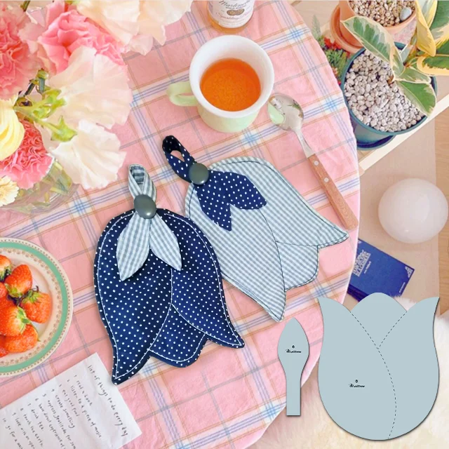 Pretty Tulip Shaped Potholder Template - With Instructions