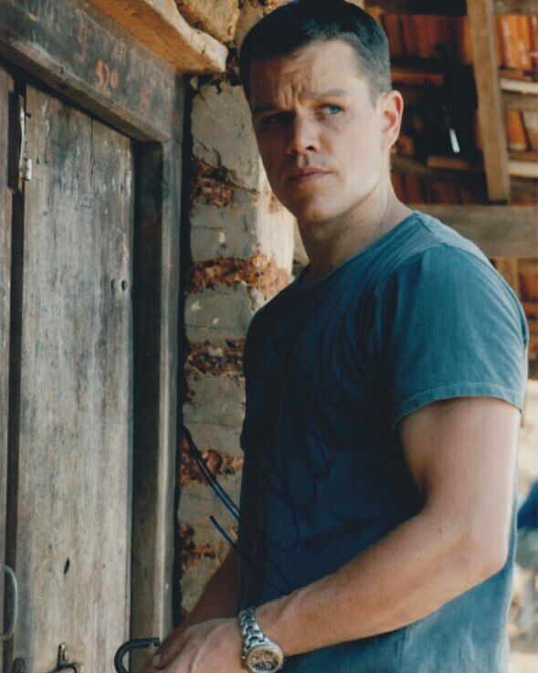 Matt Damon (The Bourne Identity) signed 8x10 Photo Poster painting