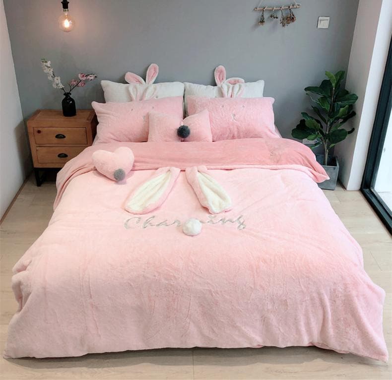 Постель или пастель как. Пастельная на кровать для девочек. Пастельная для девушек для кровати. Красивая кровать с пастельным. Пастель и постель.