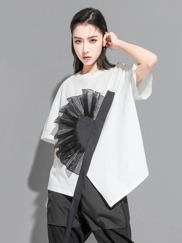 Stylish Black White Irregular Applique T-Shirt