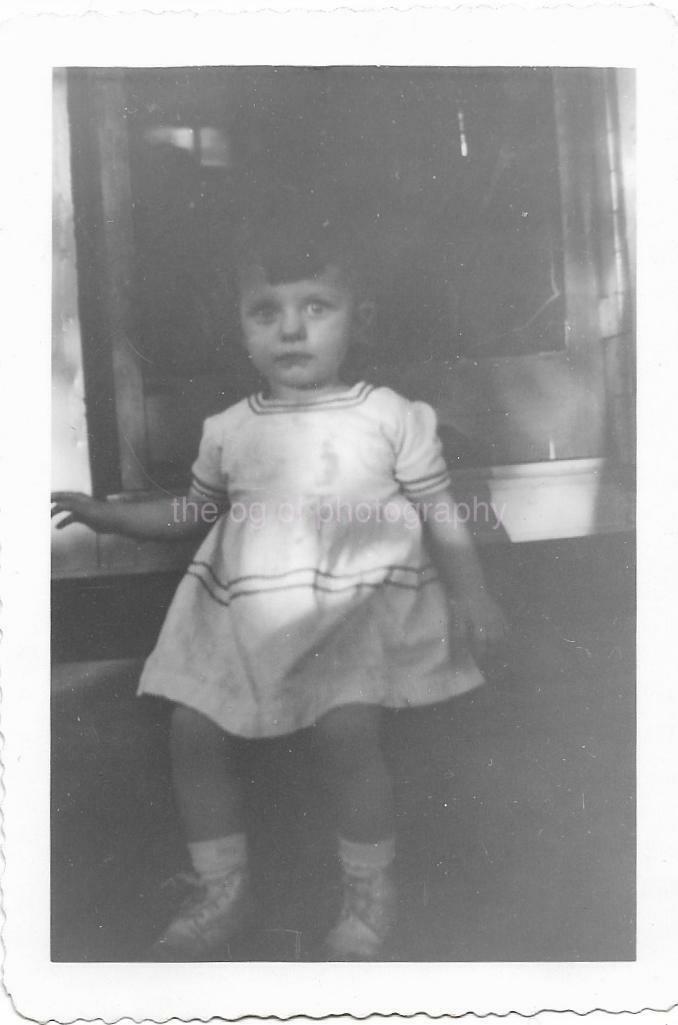 Black And White FOUND Photo Poster painting Original PortraitDD 910 19 V