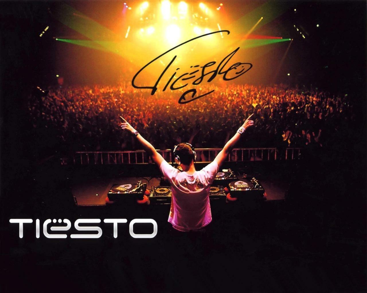 DJ TIESTO SIGNED AUTOGRAPHED 10 X 8