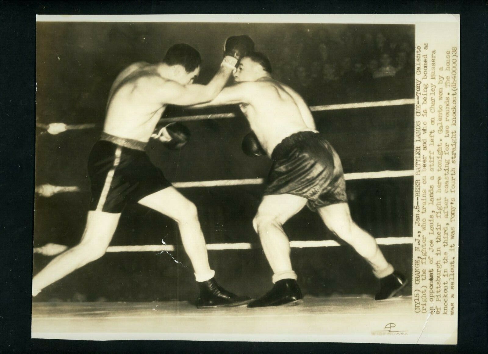 Tony Galento vs. Charley Massera 1938 Press Photo Poster painting Boxing