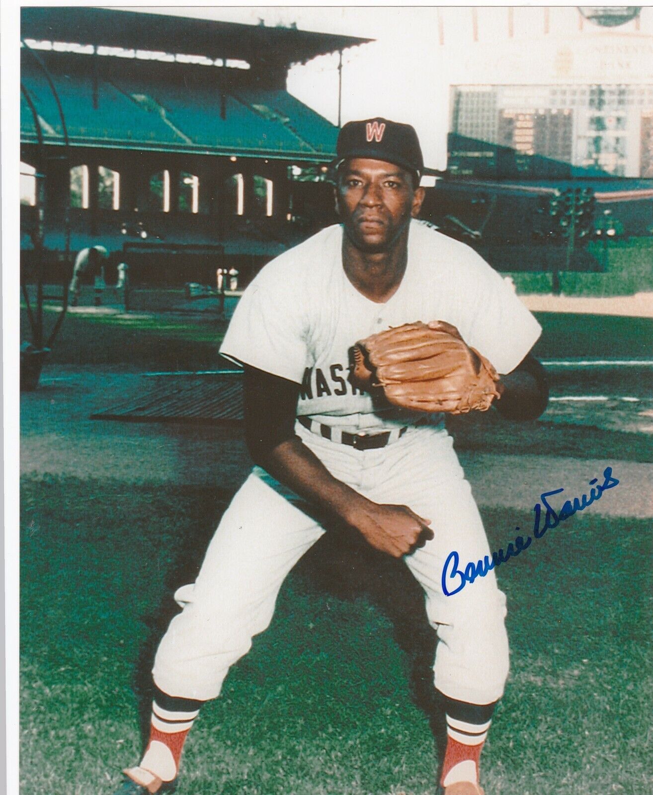 BERNIE DANIELS WASHINGTON SENATORS ACTION SIGNED 8x10