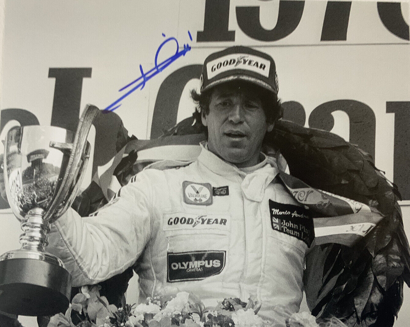 MARIO ANDRETTI HAND SIGNED 8x10 Photo Poster painting NASCAR DRIVER AUTOGRAPH AUTHENTIC COA