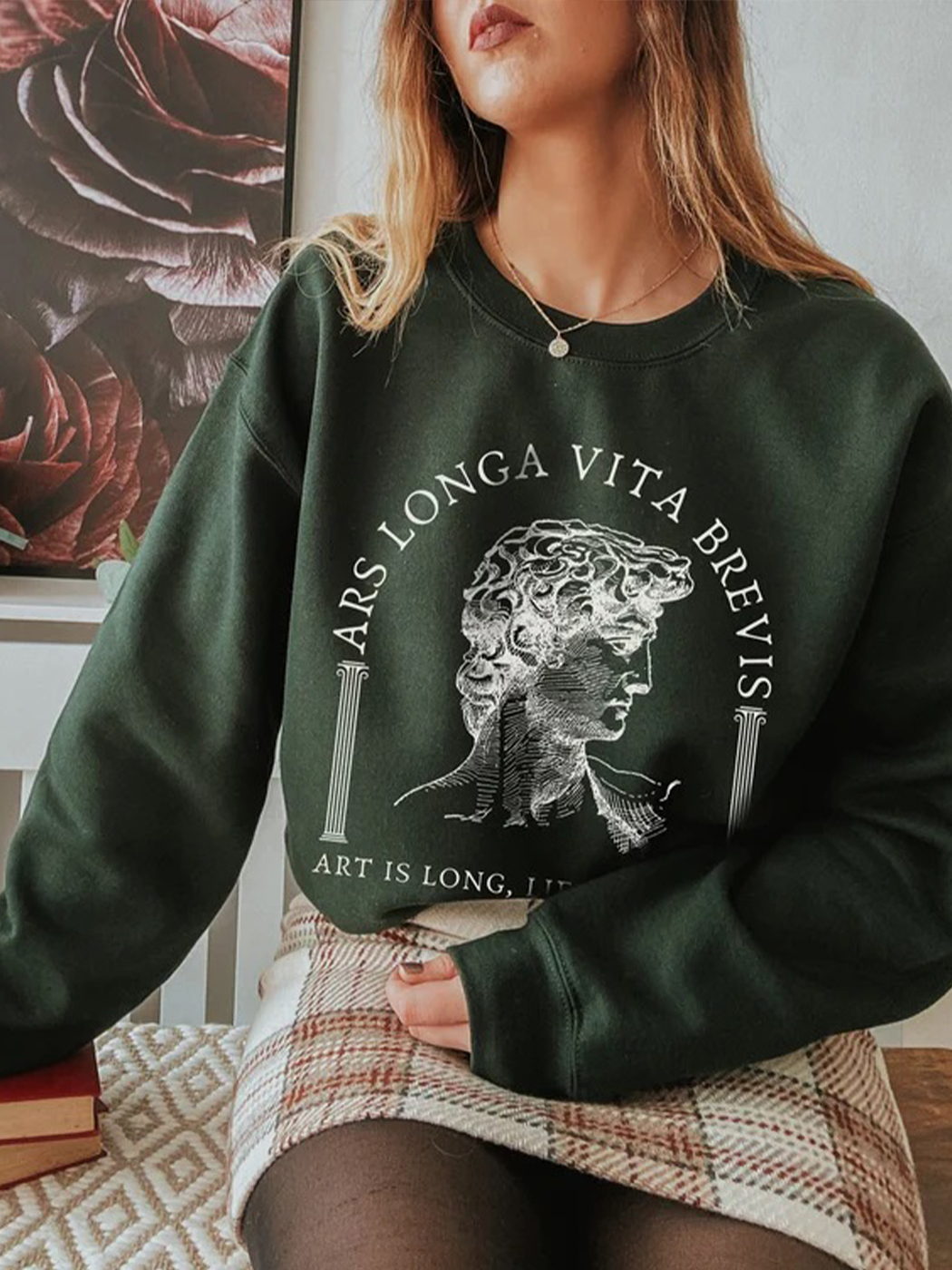 Girl Literary Statue Print Sweatshirt