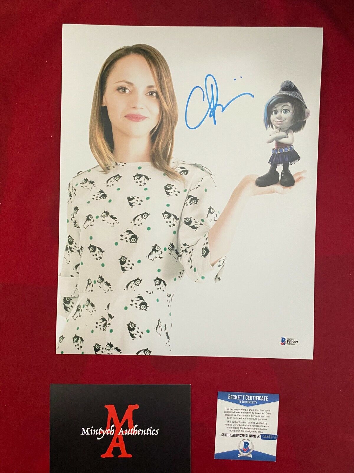 CHRISTINA RICCI AUTOGRAPHED SIGNED 11x14 Photo Poster painting! SMURFS! BECKETT COA!