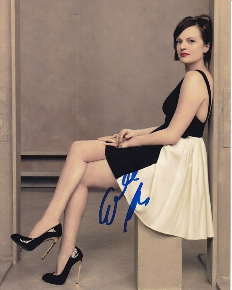 Elisabeth moss signed autographed Photo Poster painting