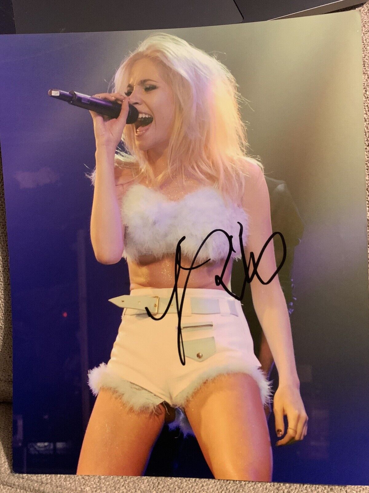 Pixie Lott 10x 8