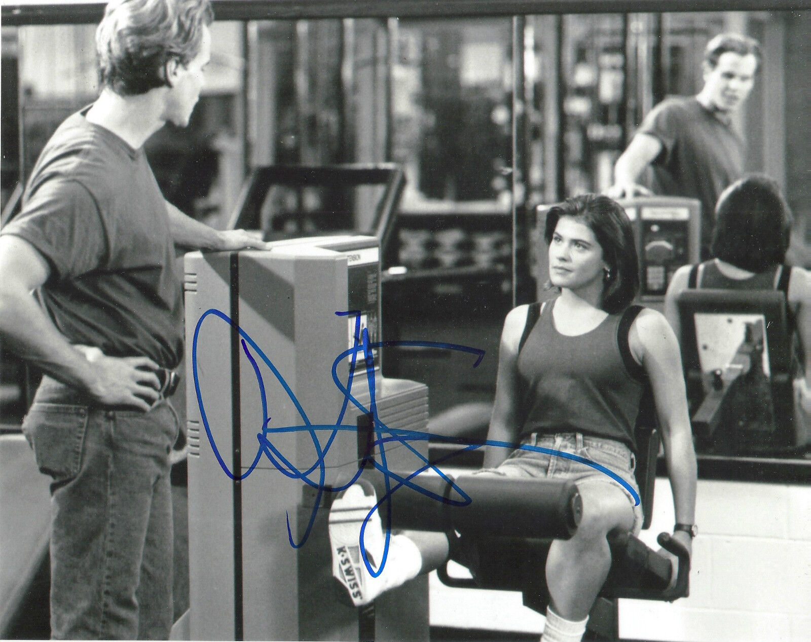 KRISTY SWANSON 'BUFFY THE VAMPIRE SLAYER' BUFFY SIGNED 8X10 PICTURE *COA 2