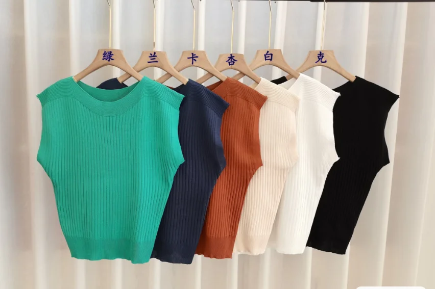 Uveng Uveng Temperament Bat Sleeve Short-Sleeved T-Shirt For Women's 2024 Summer Wear New Black Ice Silk Knitted Shirt Loose Word Collar Top