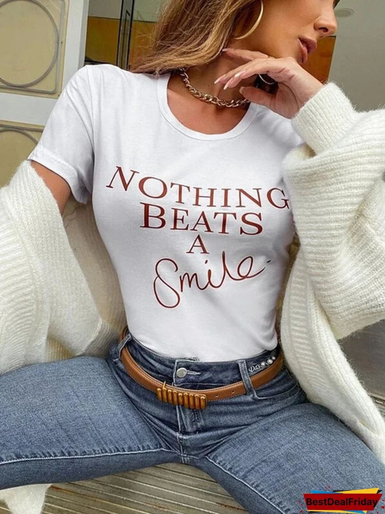 Nothing Beats A Smile Graphic Tee 80s Vintage Harajuku Hipster Funny Women T-Shirt