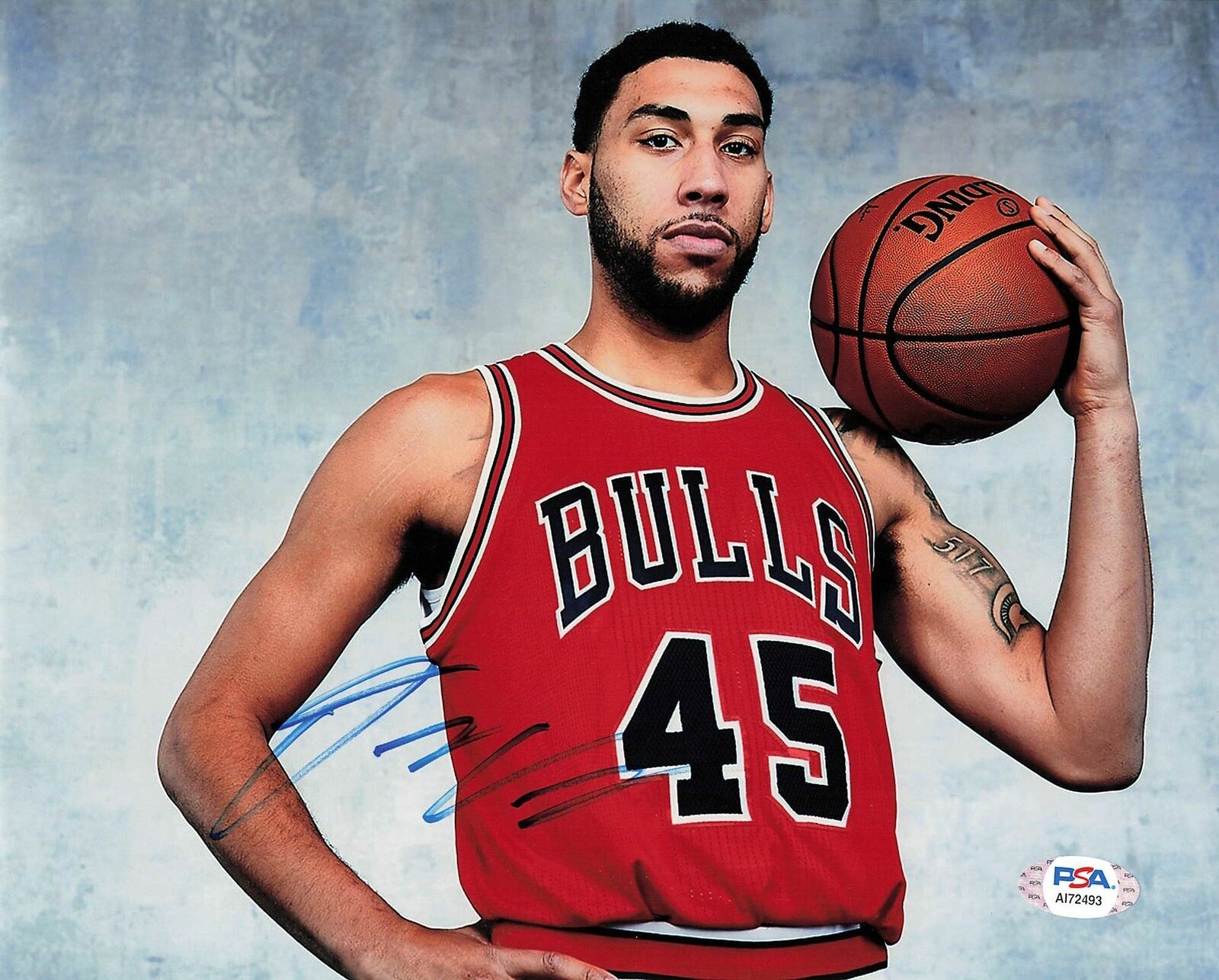 Denzel Valentine signed 8x10 Photo Poster painting PSA/DNA Chicago Bulls Autographed