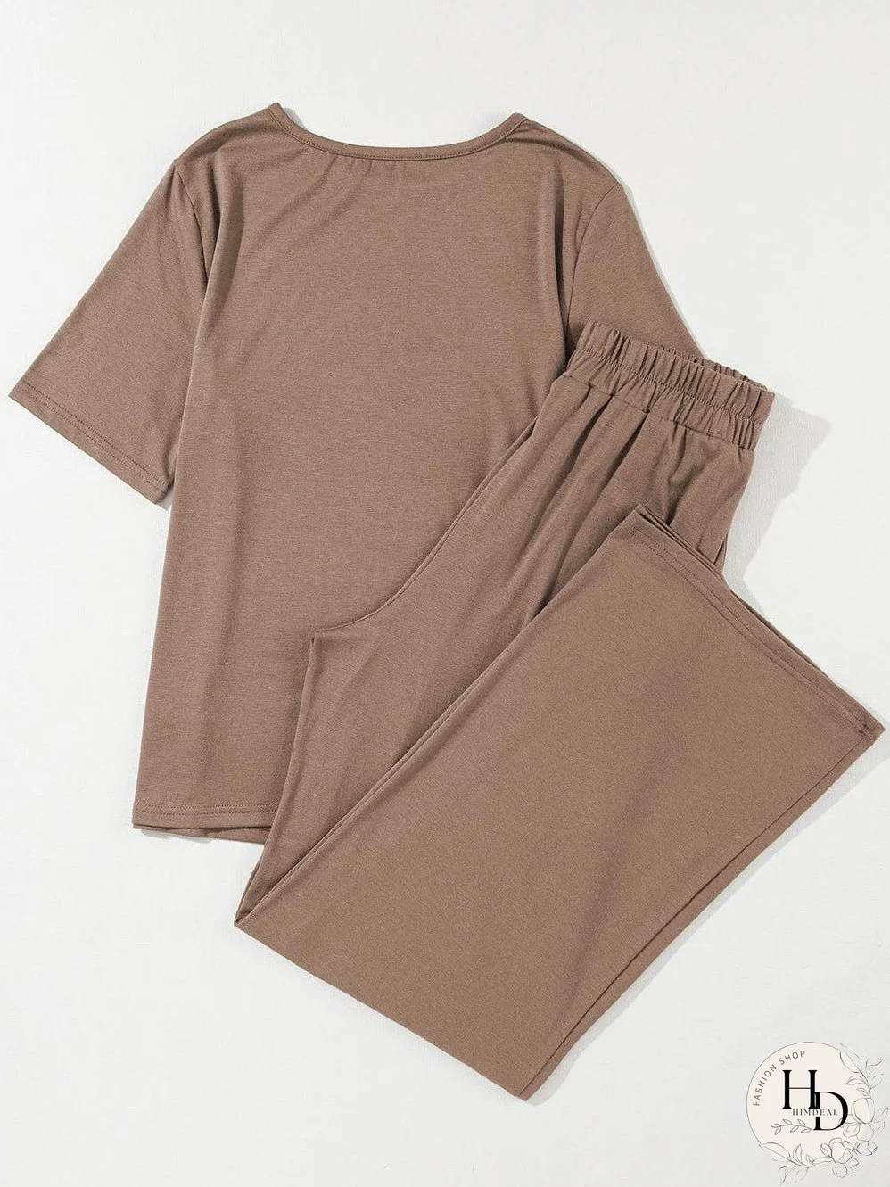 The Perfect Everyday Outfit: Two-Piece Set for Comfort and Style