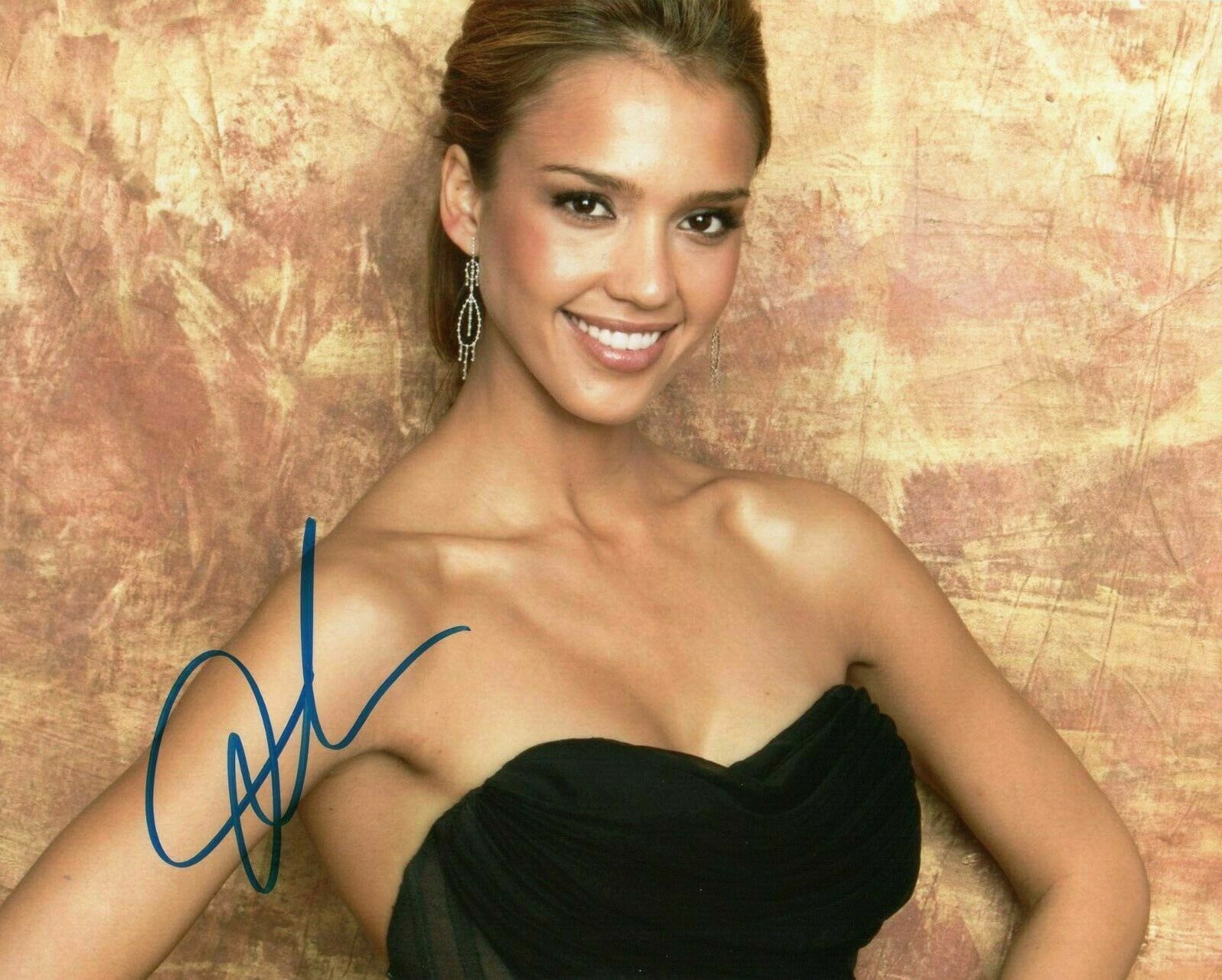 Autographed ** Jessica Alba signed 8 x 10 Photo Poster painting Excellent Condition