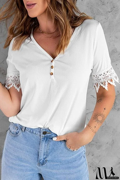 MidiSono - Button V-collar Short Sleeve T-shirt