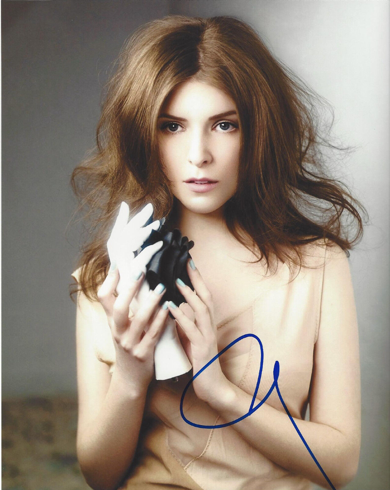 ANNA KENDRICK SIGNED 8X10 Photo Poster painting B COA PITCH PERFECT UP IN THE AIR SEXY ACTRESS