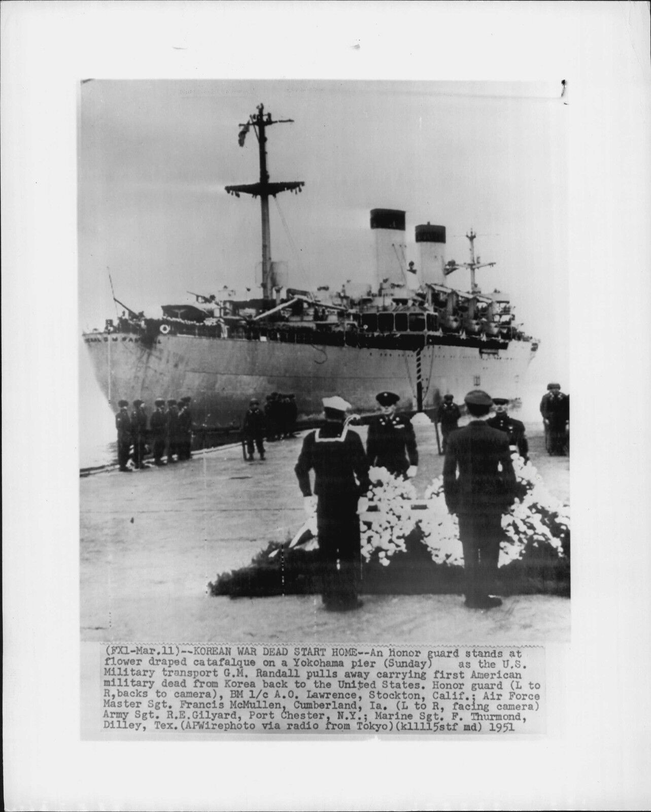 US Navy Transport Leaves Yokohama with First Dead 1951 Korea War Press Photo Poster painting